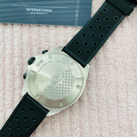 🚫SOLD🚫 Tag Heuer Men Formula 1 Chronograph Watch - Picture 10 of 11